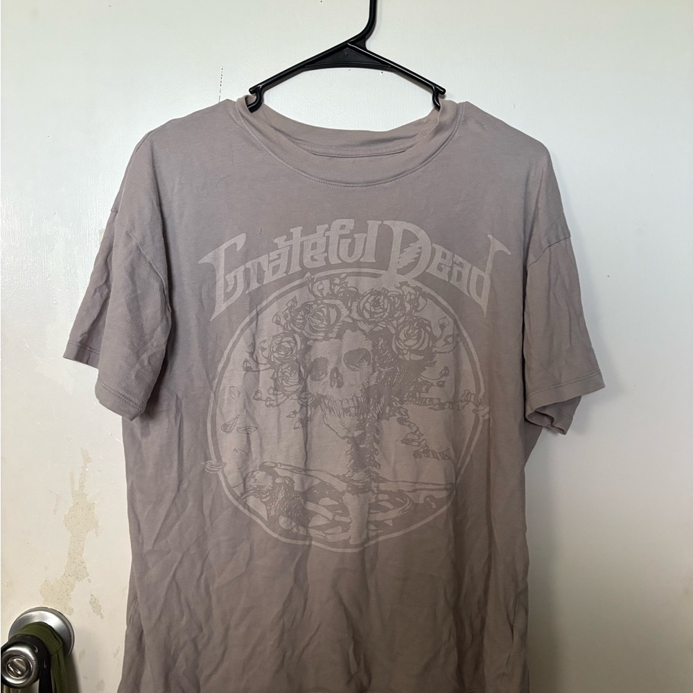 American Eagle Outfitters Gray Short Sleeve Tee